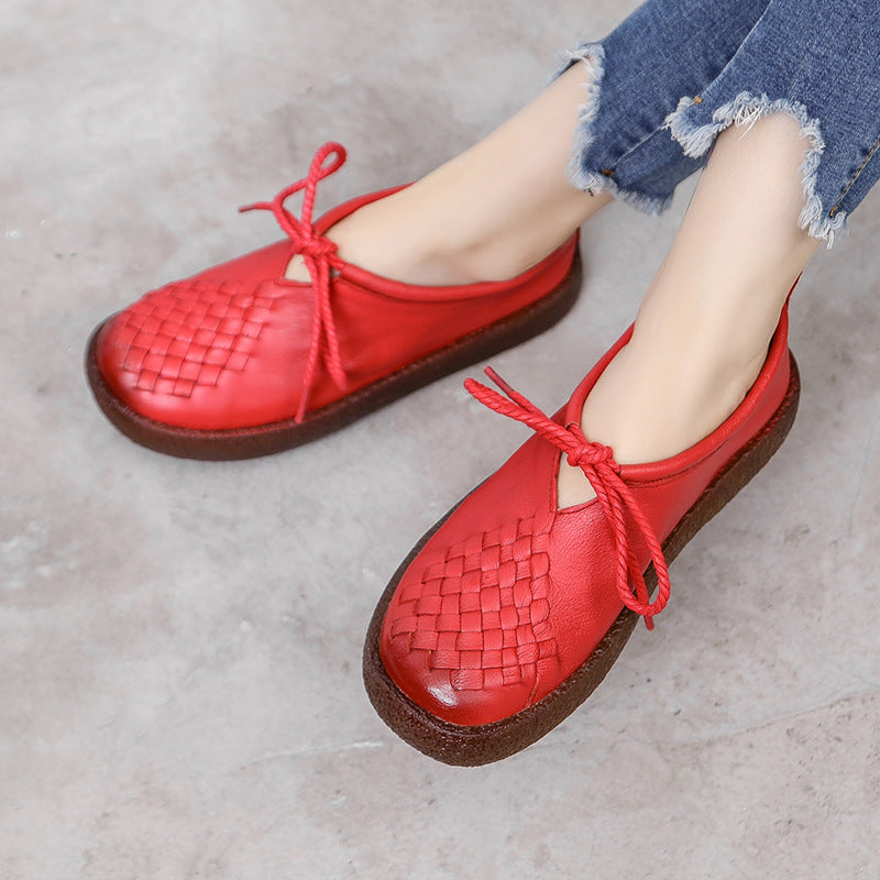 Comfortable women's slippers in ethnic style made of genuine leather
