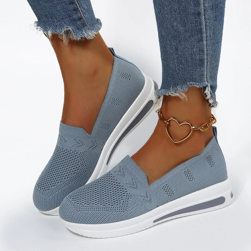 Chice Keilabsatz-Sneaker mit atmungsaktivem Mesh-Obermaterial