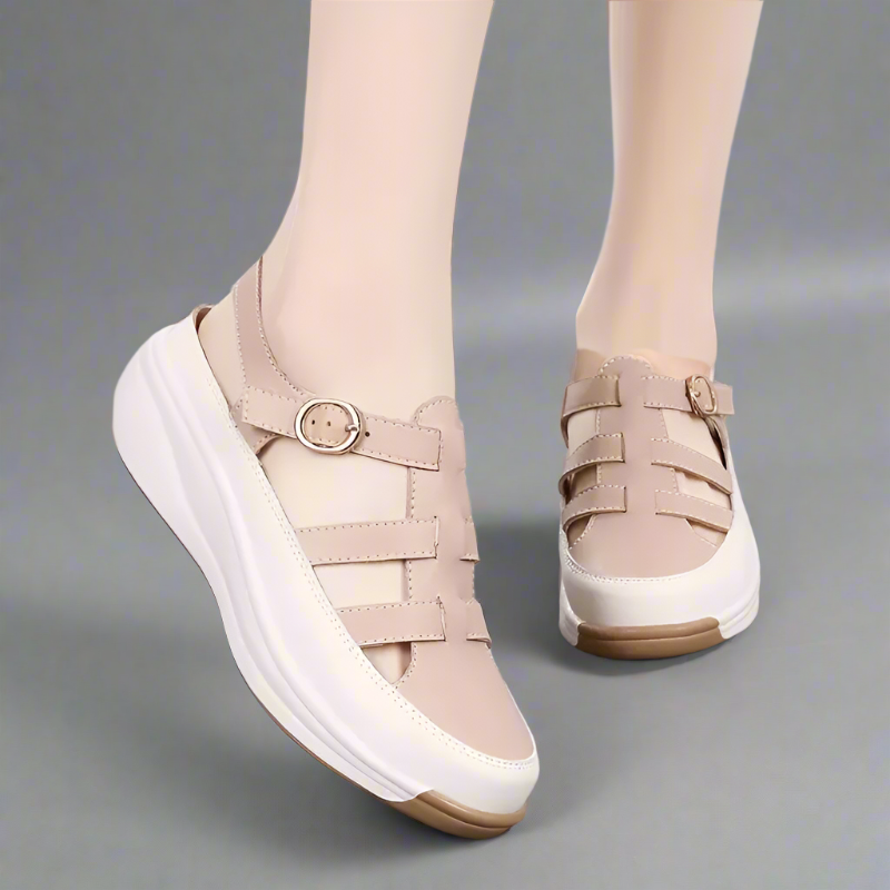 Stabile Keilsandalen aus Leder mit Airflow – Für sicheren & frischen Schritt