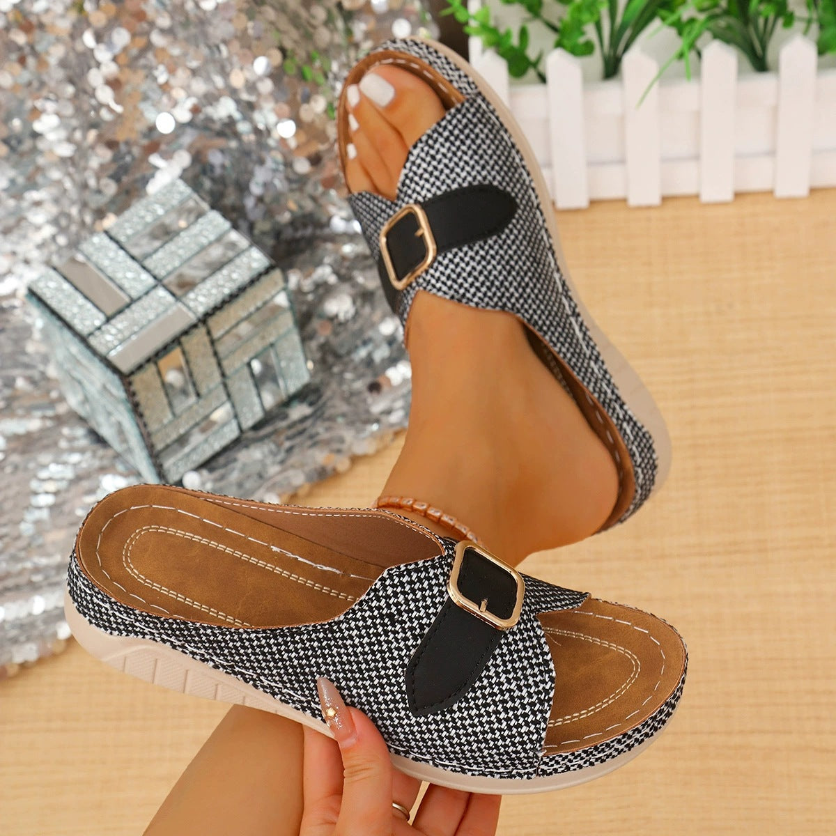 Bequeme orthopädische Sandalen für Damen gegen Ballenzehen