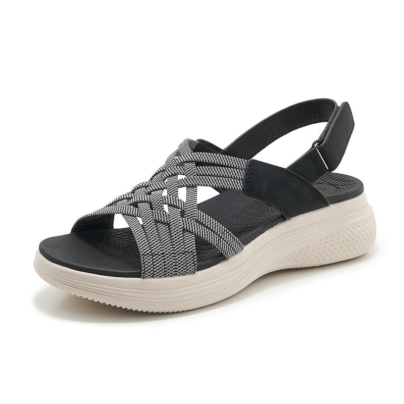 Sommerliche orthopädische Keilsandalen mit ergonomischem Fußbett