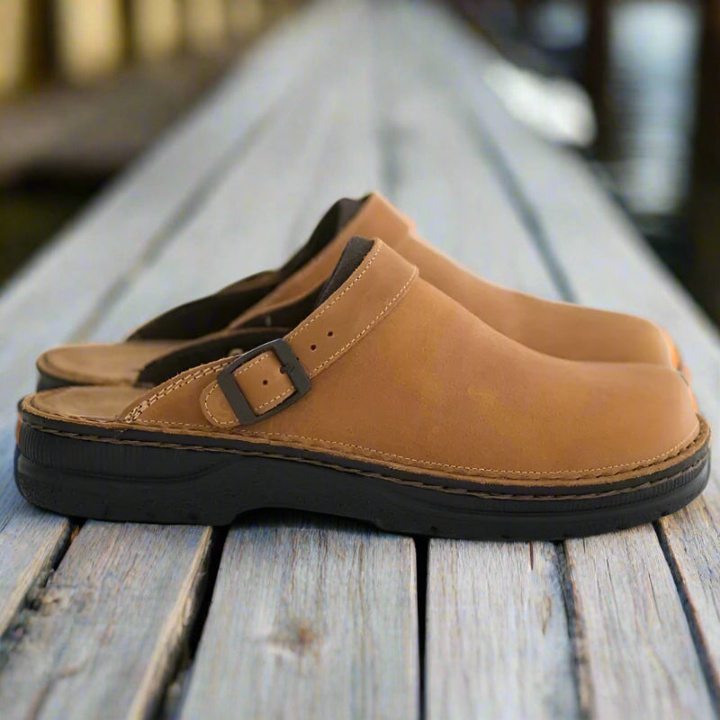 Bequeme Sandalen im klassischen Stil