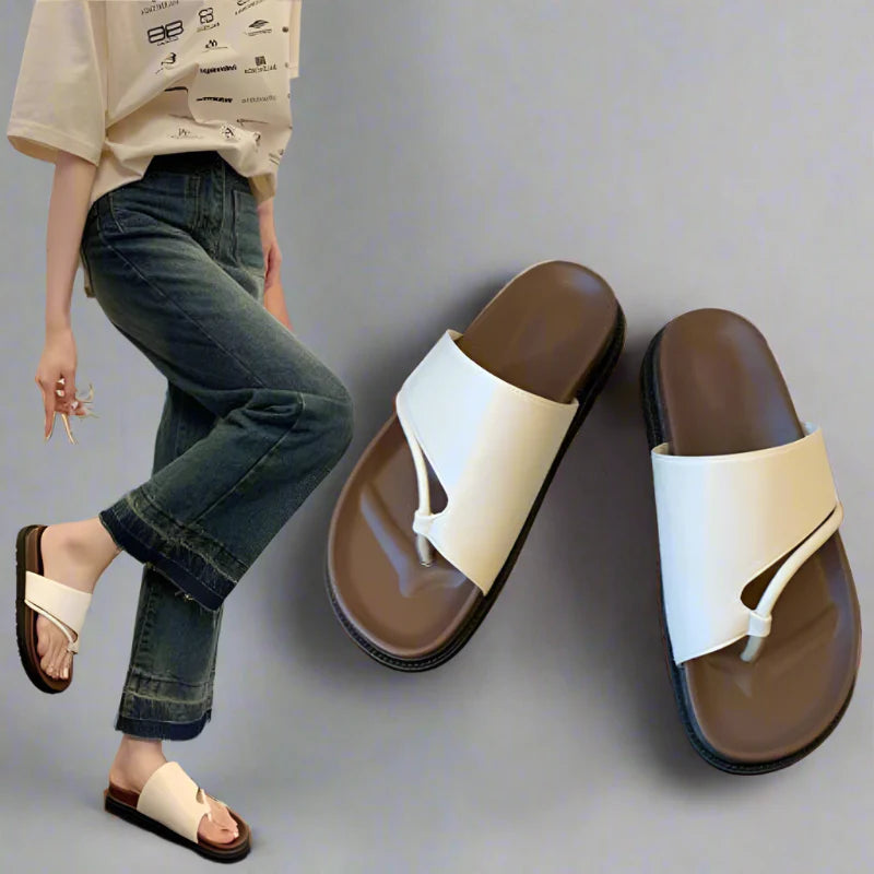 Bequeme Retro-Slipper mit dicker Sohle