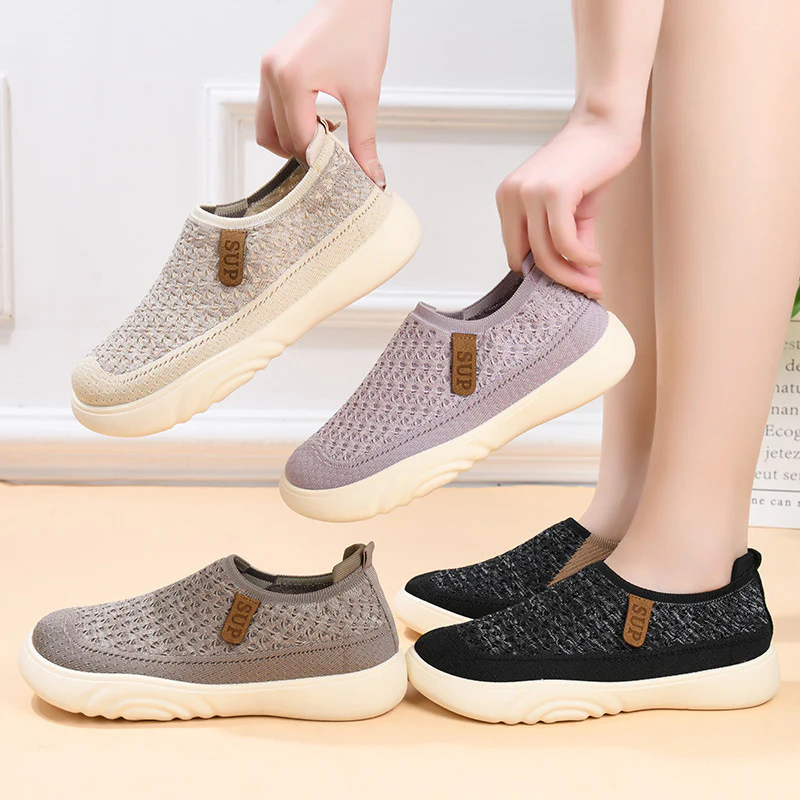 Atmungsaktive Walkingschuhe mit orthopädischer Sohle