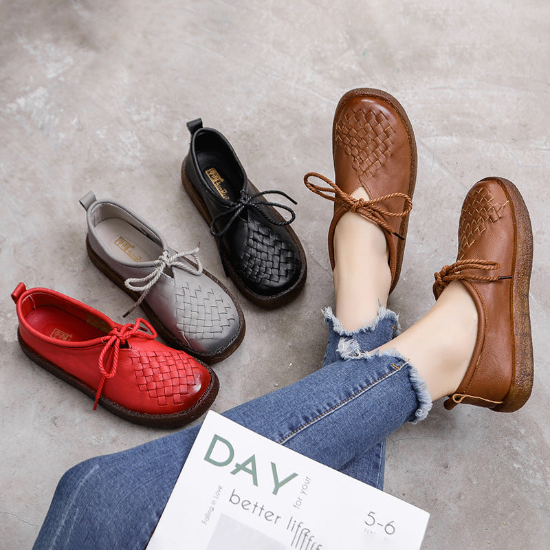 Comfortable women's slippers in ethnic style made of genuine leather