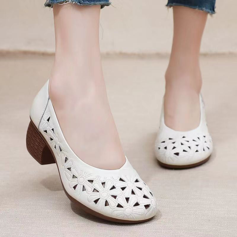 Bequeme Damenschuhe mit kleinem, eckigem Absatz & runder Spitze