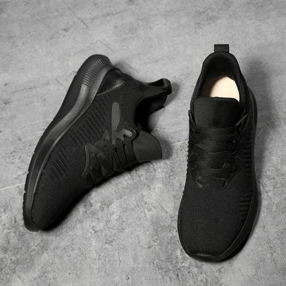 Stützende Sneaker mit versteckter orthopädischer Erhöhung