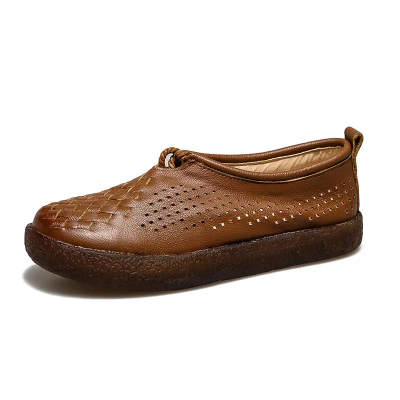 Comfortable women's slippers in ethnic style made of genuine leather