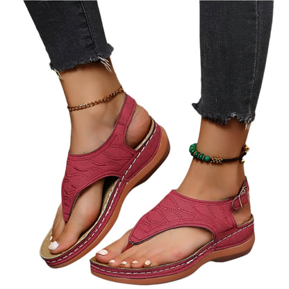 Trendige orthopädische Sandalen